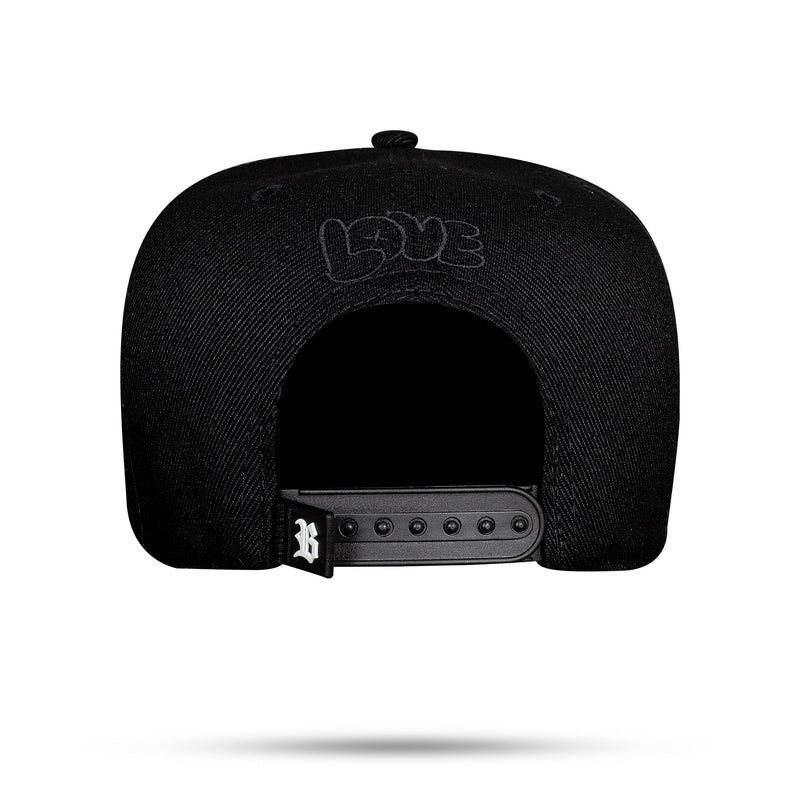 Boné Snapback Preto Love