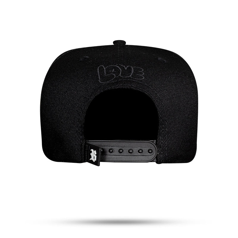 Boné Snapback Preto Love Logo Metal