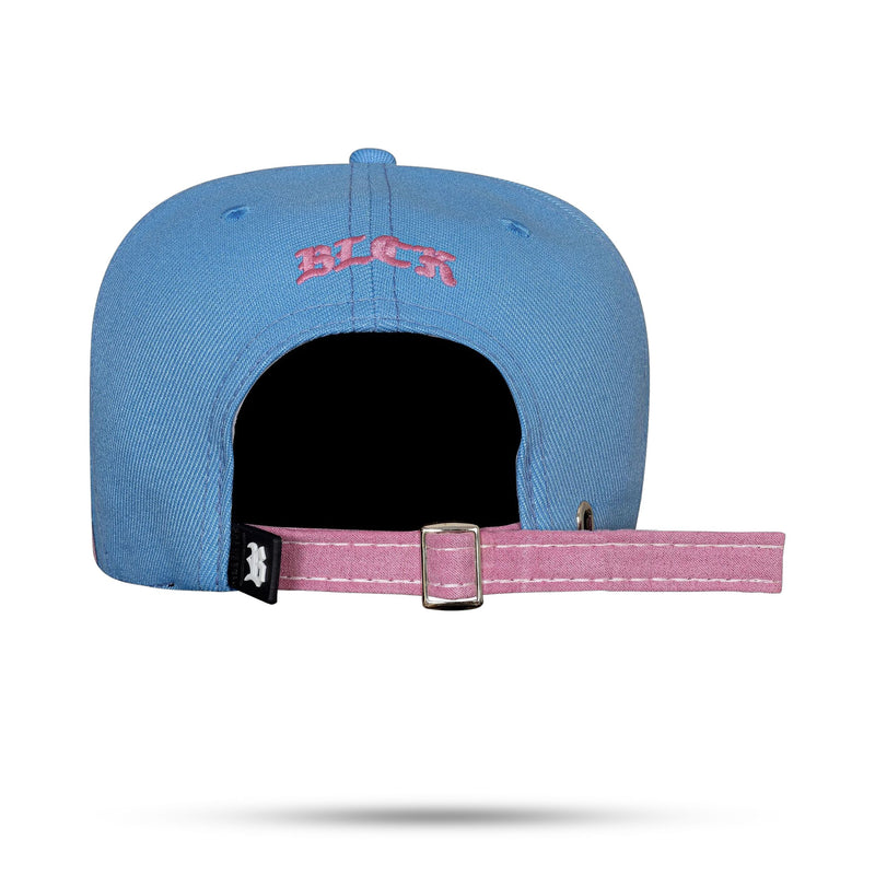 Boné Strapback Azul Bebê Logo Suede Rosa