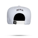 Boné Snapback Branco Logo B Chumbo