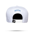 Boné Snapback Branco Aba Couro New Identity
