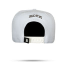 Boné Snapback Branco Logo Couro Laser Chumbo
