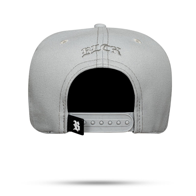 Boné Cinza Snapback Verniz Alto Relevo